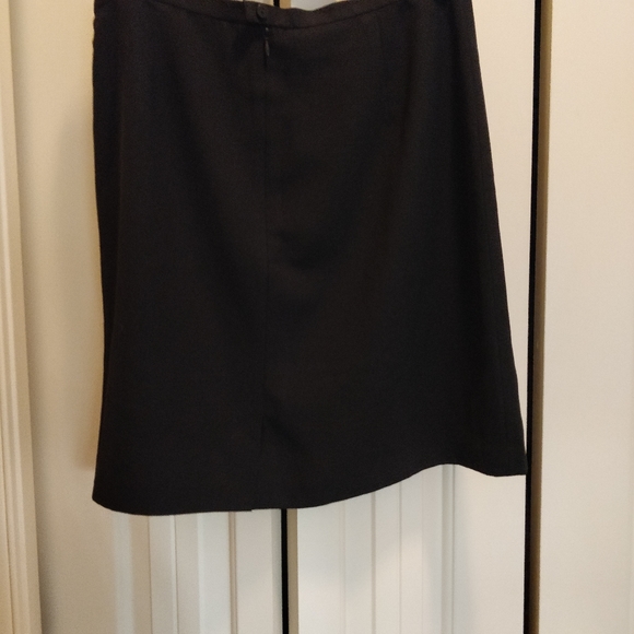 In-Wear Skirt, Size 12 - Picture 3 of 5